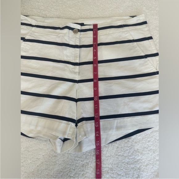 Nautica White Stretch Twill Shorts With Navy Stripes 12 - Picture 4 of 10